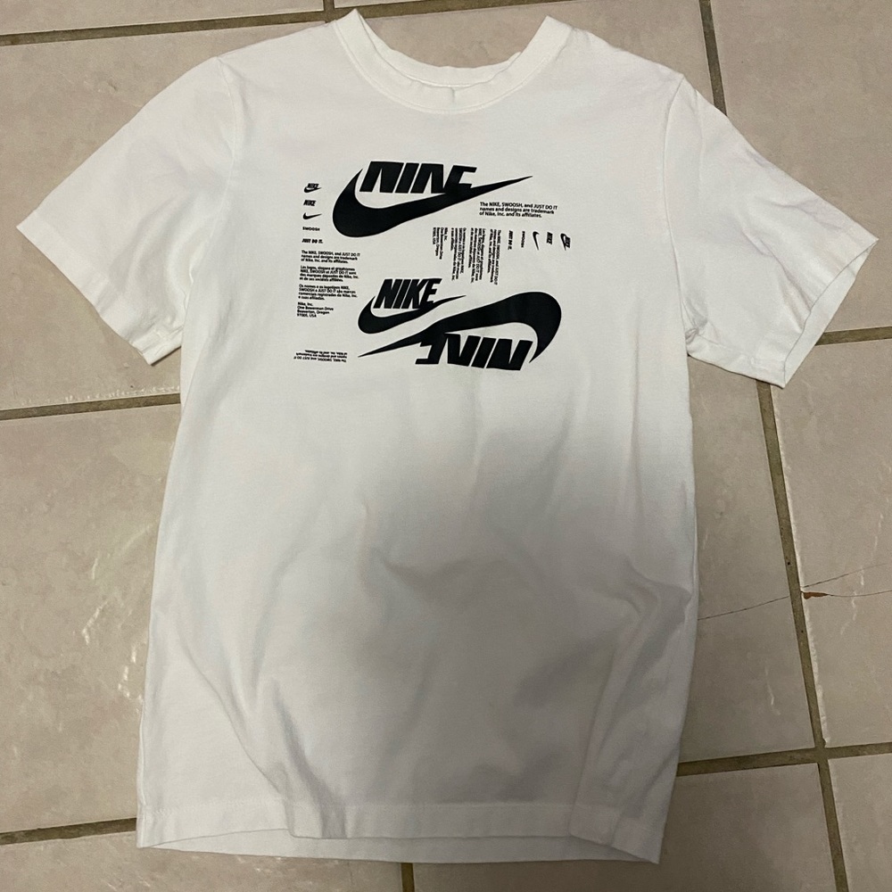 Nike Tee